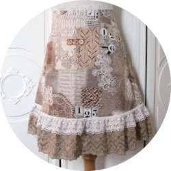 Jupe courte trapeze en coton imprimé  shabby chic dentelle et broderie anglaise blanche et beige